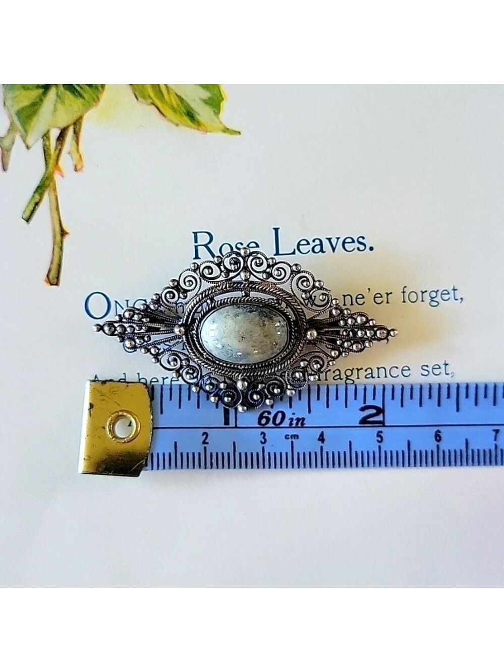 Victorian Filigree Pin Brooch with Granulation and Bezel Set Gemstone - Picture 6 of 7